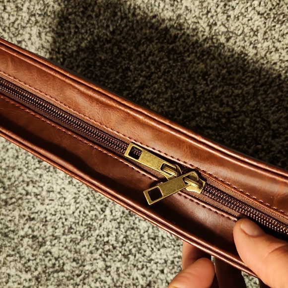 Finpac Vegan Leather Bible case β Beautiful β Vegan Leather bookmark,incl. β NEW - Picture 5 of 16